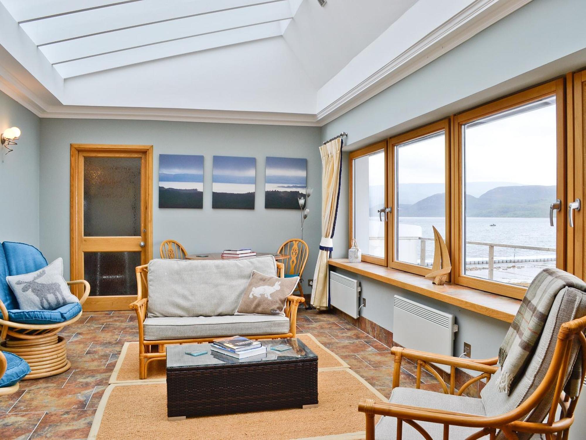 Waterside Villa Tighnabruaich Eksteriør billede